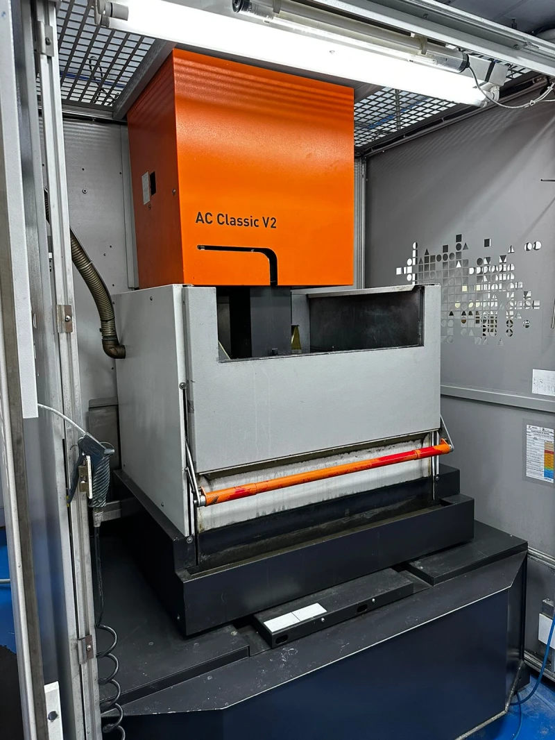 Eletroerosão a fio cnc